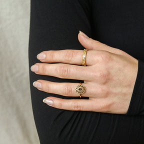 Kae Smoky Flower ring